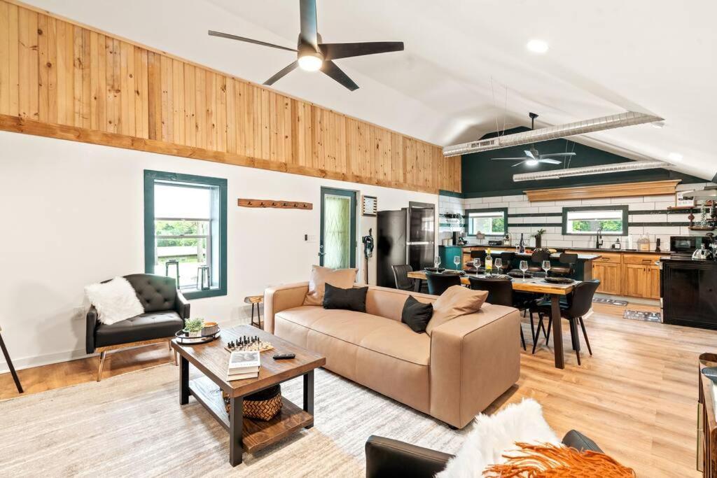 The Modern Forge Ny, Honeoye Lake Dış mekan fotoğraf